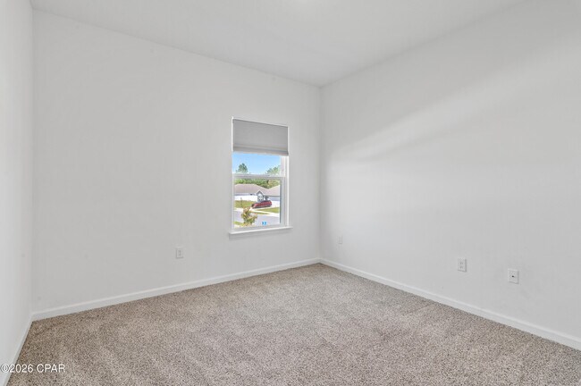 Building Photo - 56 Silverthorn St