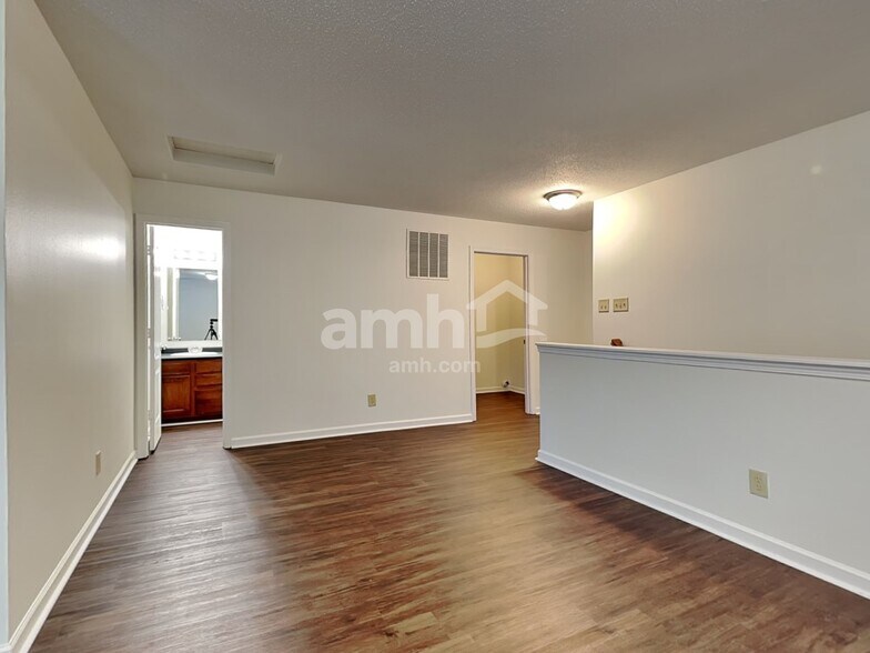 Building Photo - 6340 Foster Brook Dr