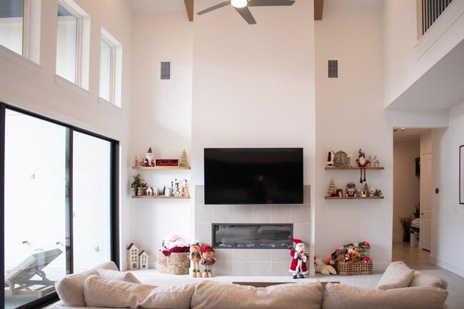 Building Photo - 1709 Novara Trl