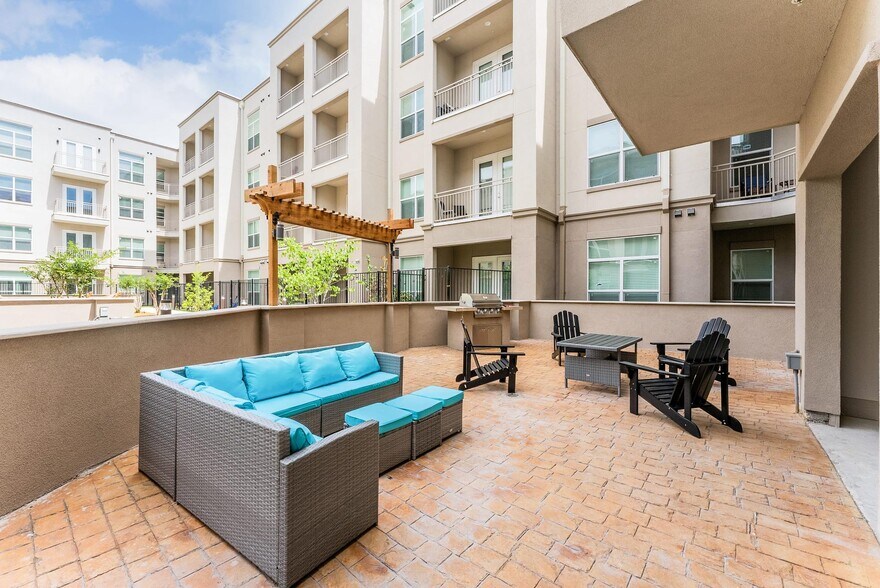 Building Photo - 3000 Bardin Rd