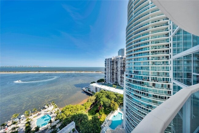 Building Photo - 2101 Brickell Ave