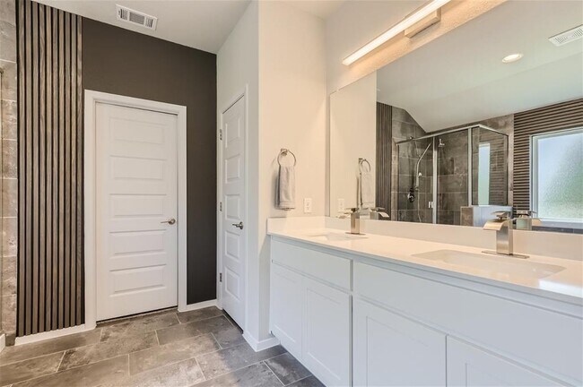 Building Photo - 21501 Stampede Trail