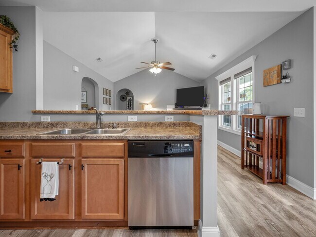 Building Photo - 309 Forbes Ln