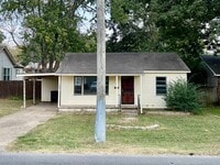 Building Photo - FOR RENT – 3 Bedroom, 2 Bath!