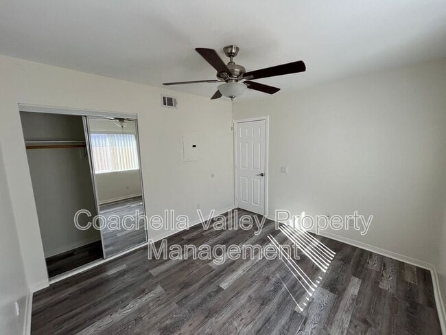 Building Photo - 422 Rosa Parks Rd