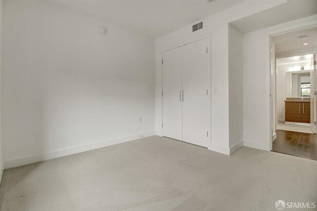 Building Photo - 435 China Basin St
