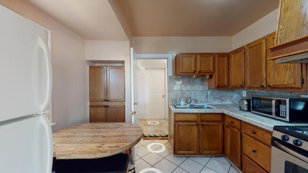Building Photo - Charming Long Beach home near Scherer Park