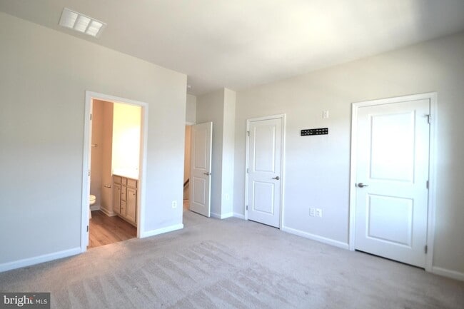 Building Photo - 1318 Trestle Dr