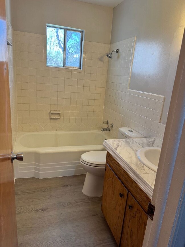 Building Photo - 213 NE Fenway Ave