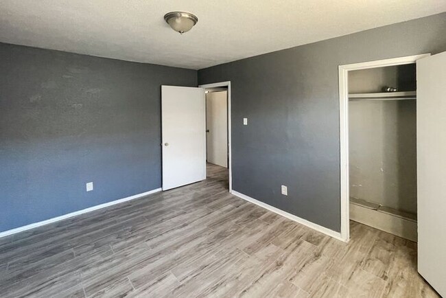 Building Photo - Comfortable 1 Bed 1 Bath Unit for Rent in ...