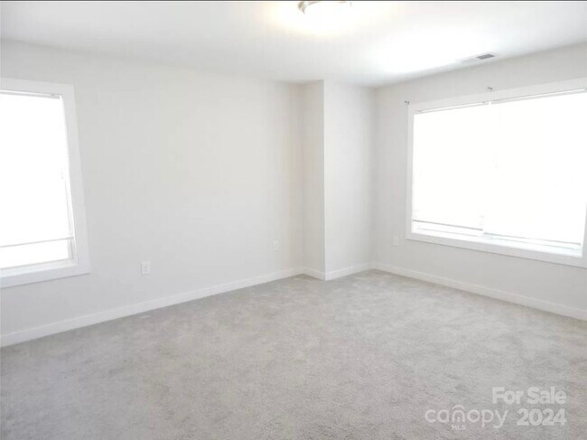 Building Photo - 5637 2nd St