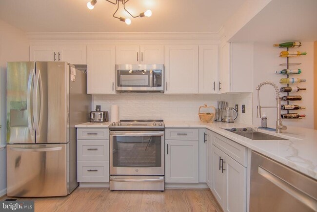 Building Photo - 2858 New Providence Ct