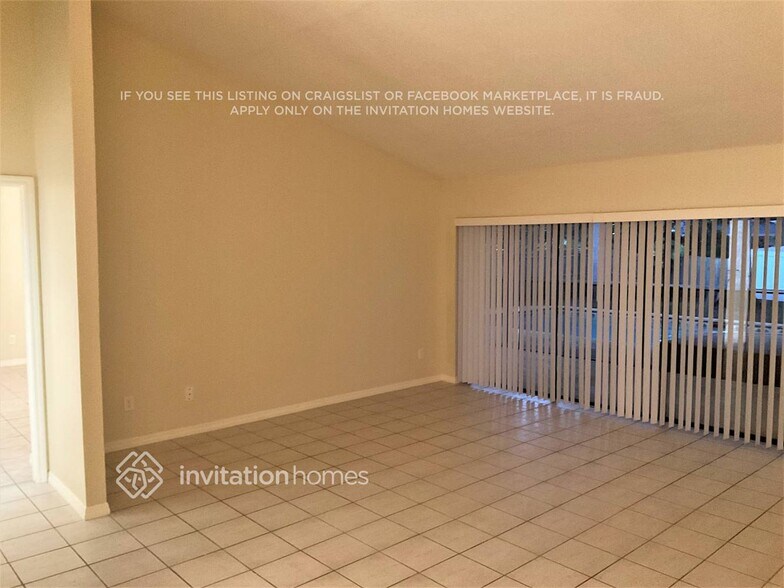 Building Photo - 2998 Farnham Way