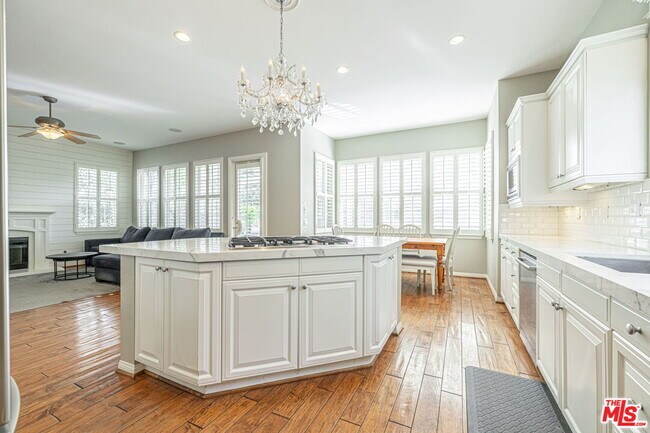 Building Photo - 23810 Bayview Ct