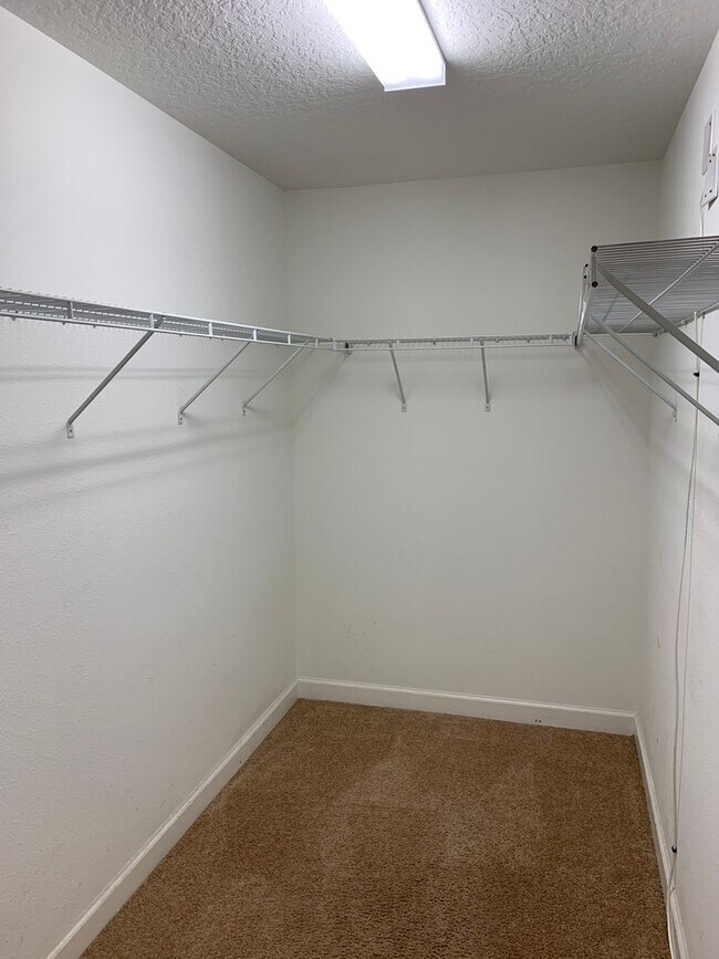 Building Photo - WYNDHAM LAKES ESTATES 4/2.5 HOME FOR RENT - LAKE VIEW!