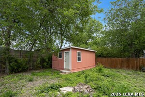 Building Photo - 419 San Manuel Ave