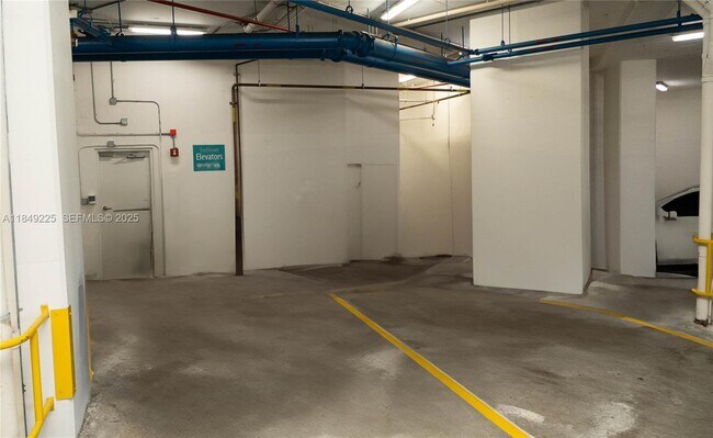 Building Photo - 150 Sunny Isles Blvd