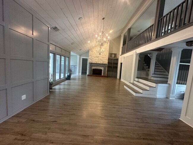 Building Photo - Stunning 5-Bedroom Home in Germantown-Spac...