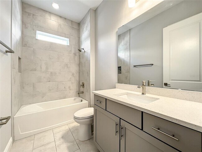 Building Photo - 13181 McMillan Dr