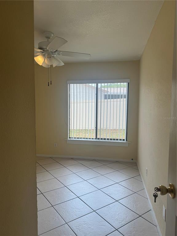 Building Photo - 2329 Pine Tree Ct