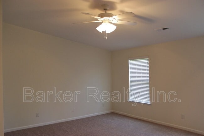 Building Photo - 11711 Mezzanine Dr