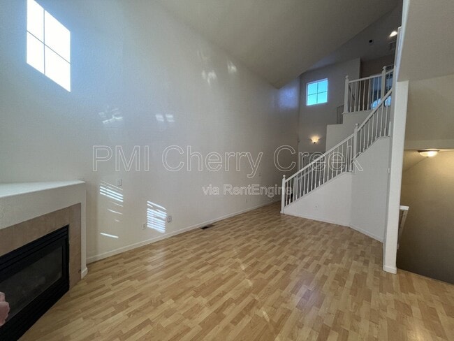 Building Photo - 5271 Canyon View Dr