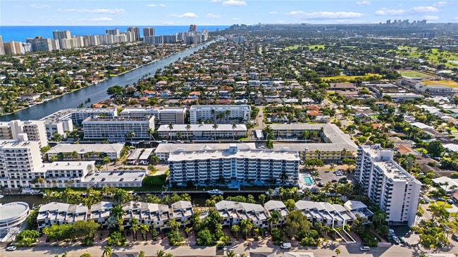 Building Photo - 3016 NE 49th St