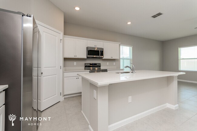 Building Photo - 329 Kenilworth Dr