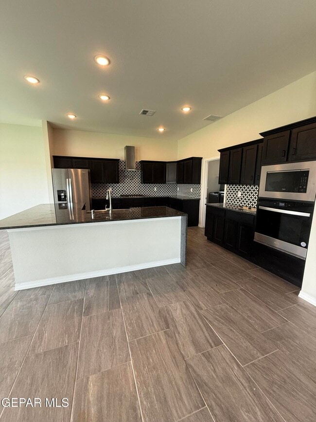 Building Photo - 7412 Rio Rimac Dr