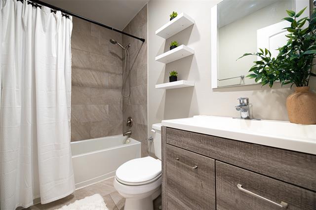 Building Photo - 3451 High Bluff Dr