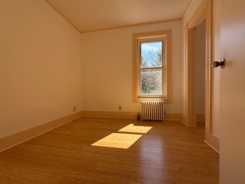 Building Photo - 152 Furnace St