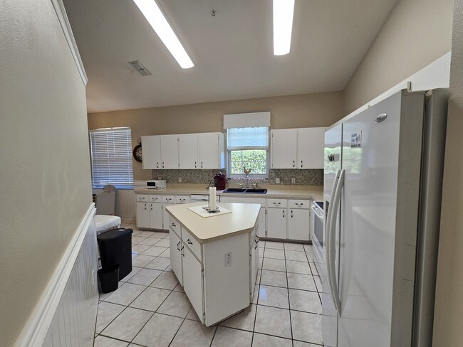 Building Photo - 17817 SE 115th Ct