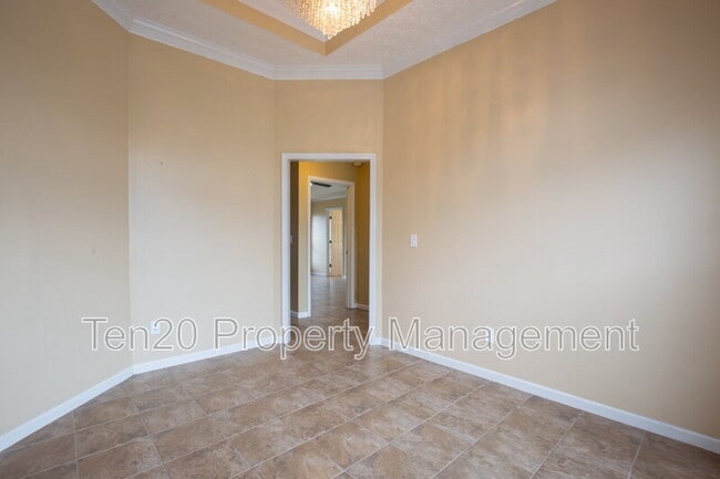 Building Photo - 25 Kalin St