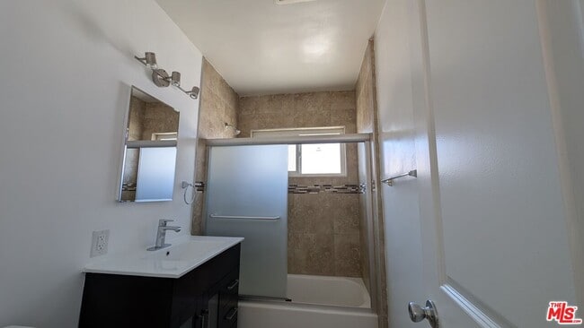 Building Photo - 1728 S Robertson Blvd
