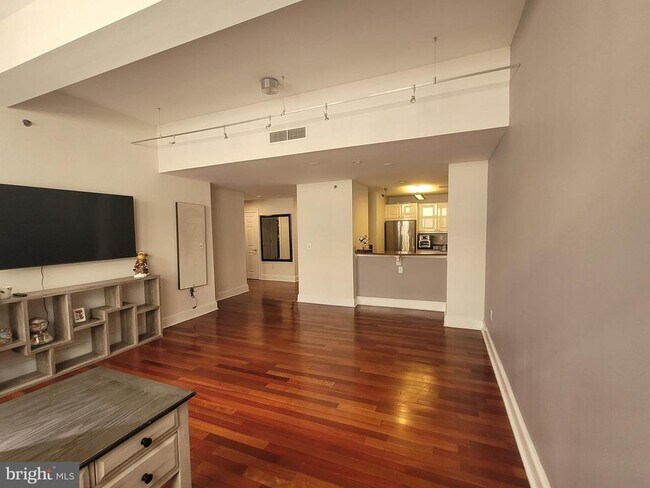 Building Photo - 1500 Chestnut St