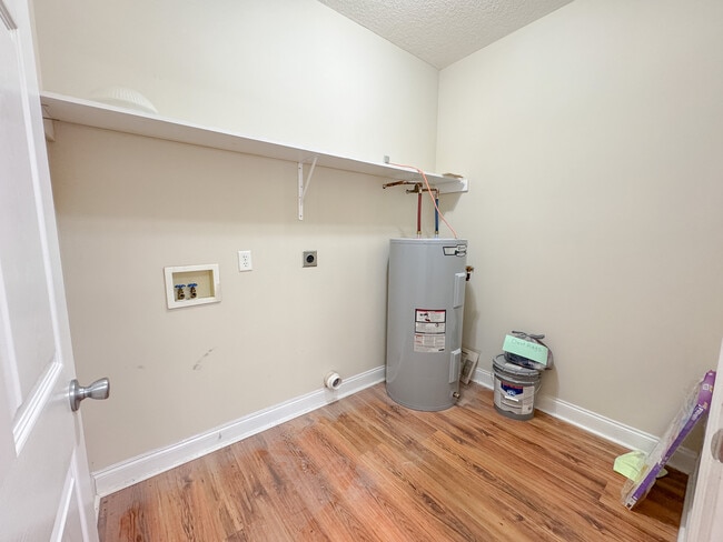 Building Photo - 1220 Lattice Ct