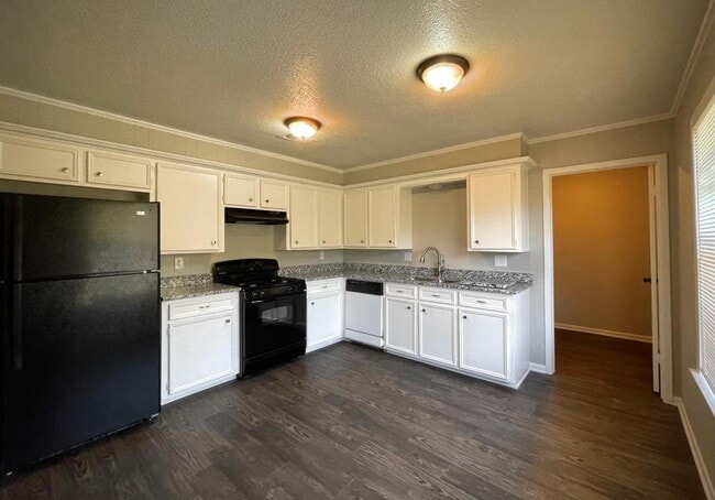 Building Photo - 1616 Northwood Blvd