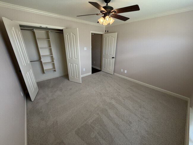 Building Photo - 1417 Puritan Dr