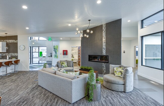 Building Photo - 265 N 670 E