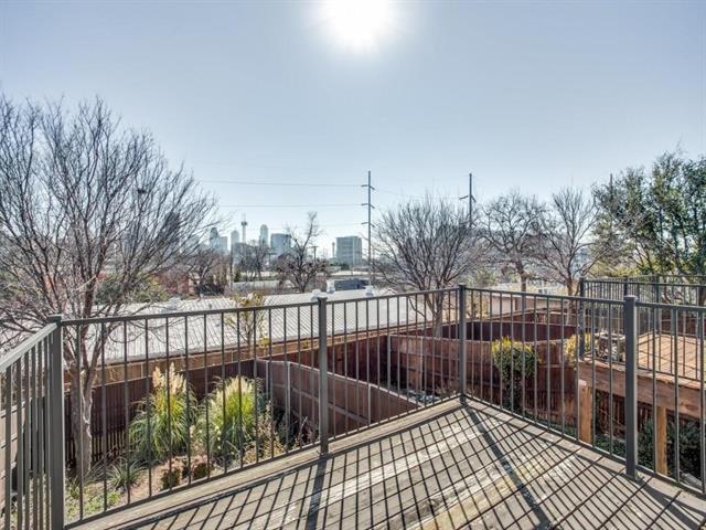 Building Photo - 2330 Throckmorton St