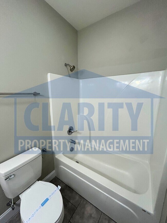 Building Photo - Two bedroom townhome in great, central location!