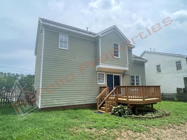 Building Photo - 537 Mountain Lake Dr