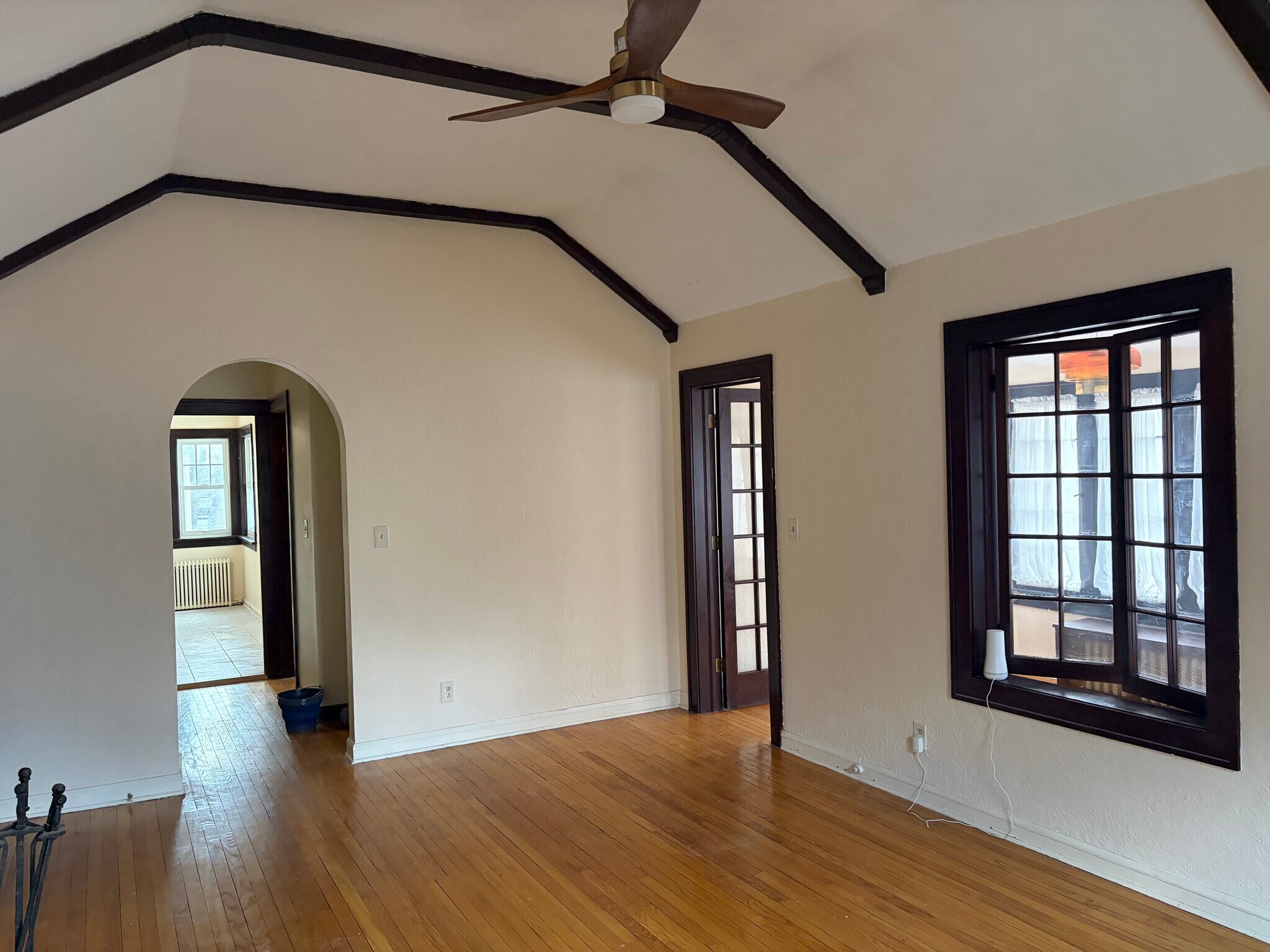 Building Photo - 1070 N Warren St