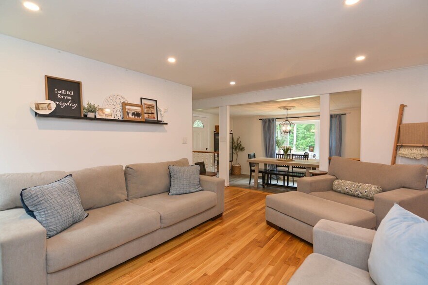 Building Photo - 399 Shawsheen Ave