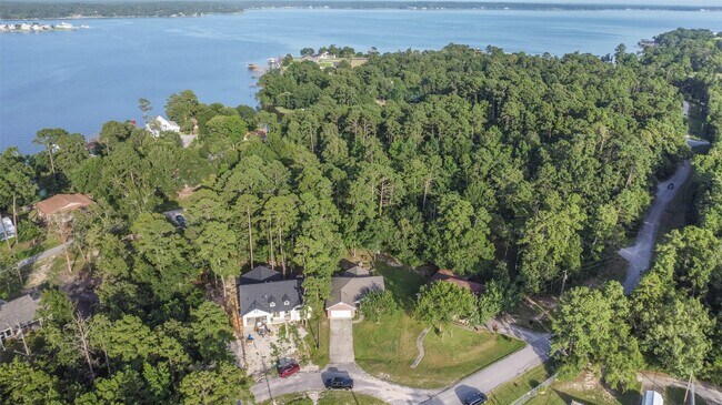 Building Photo - 165 Magnolia Bend