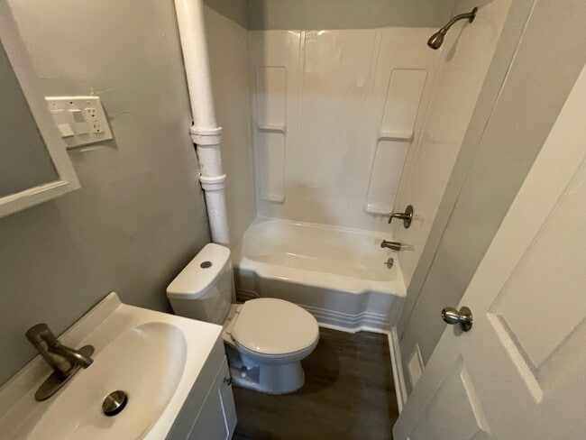 Building Photo - SECTION 8 & EDEN ACCEPTED!! Newly Renovated Spacious 2BR Home!