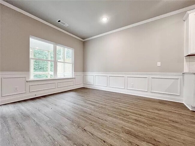 Building Photo - 1446 Fern Ridge Ln