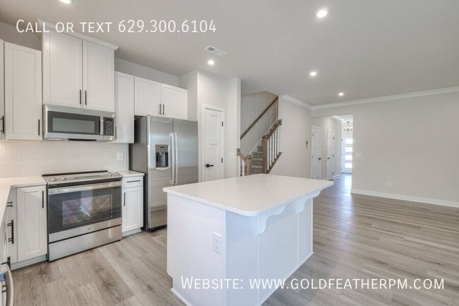 Building Photo - 2009 Walnut Ln