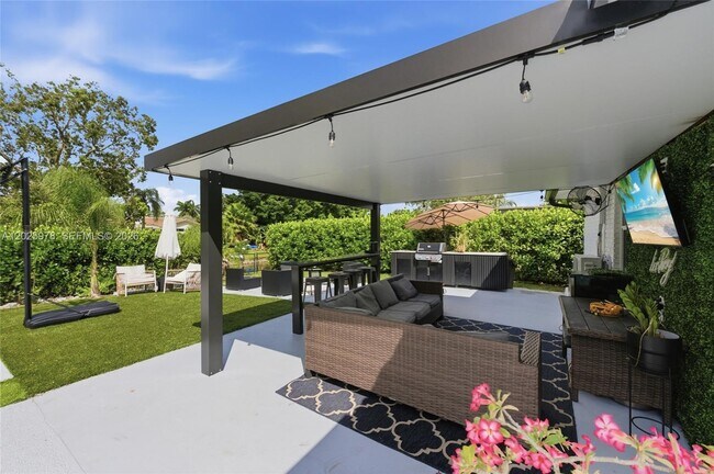 Building Photo - 9935 Ramblewood Dr