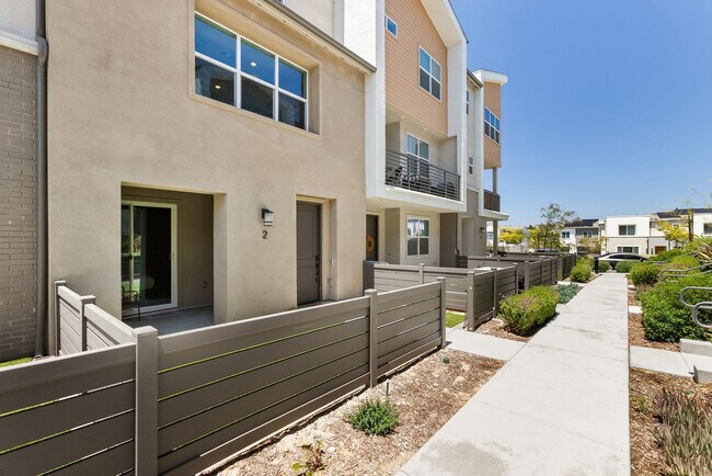 Building Photo - 777 Abby Dr